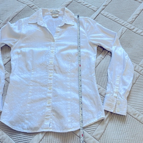 2/$10 Van Heusen Originals White button front collared shirt Sz XS - Picture 4 of 9